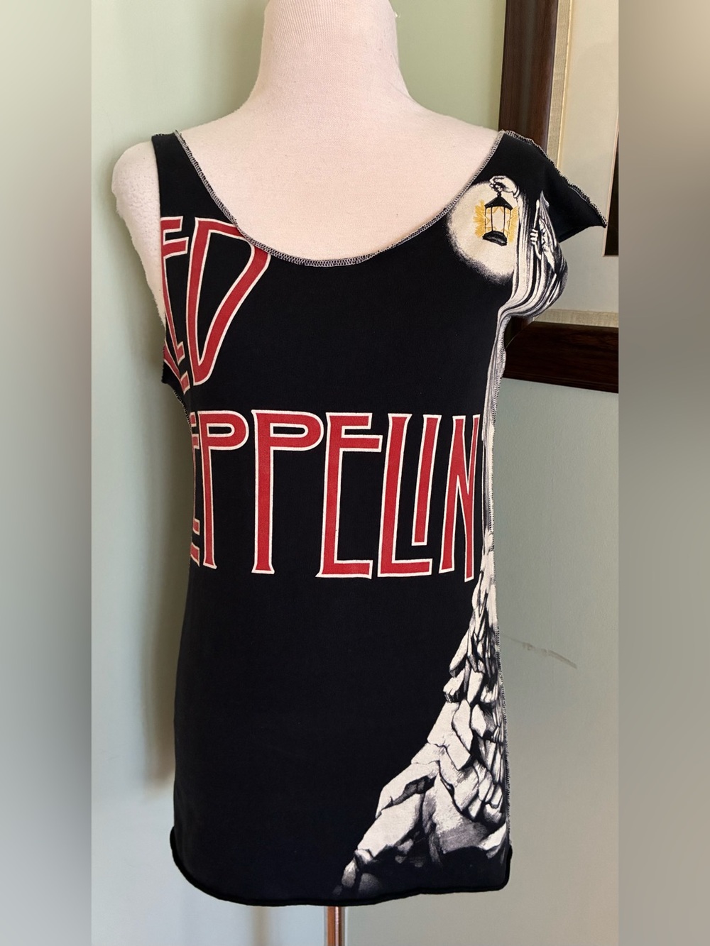 Alice + Olivia vintage Led Zeppelin off shoulder Top Rock Tee Shirt size S